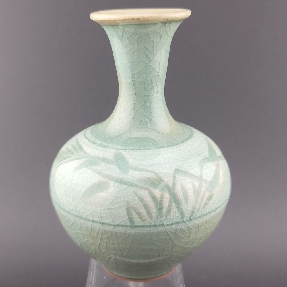 Mini 3" Chinese Longquan Miniature Celadon Bud Vase Jade Green Crackled Glaze